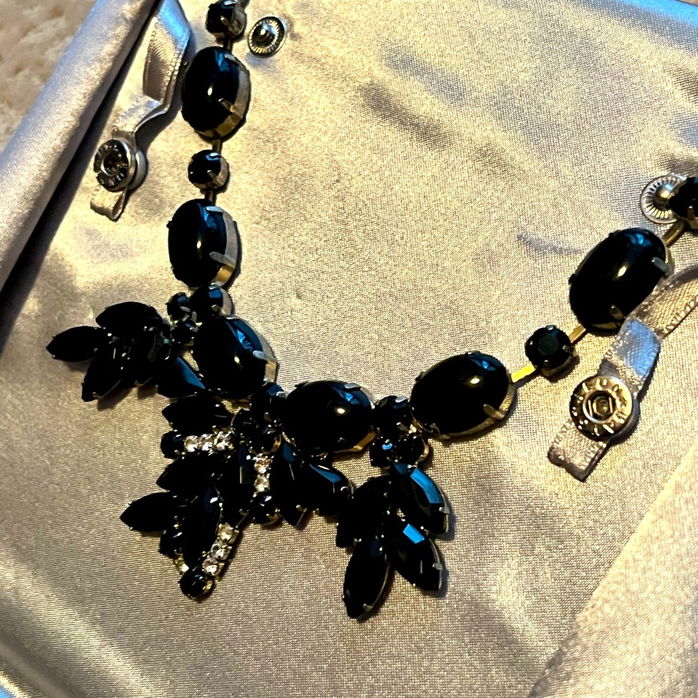 JCREW BLACK FASHION NECKLACE WITH DIAMOND ACCENTS